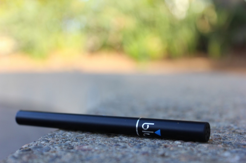 magasin-CAP D AIL-min_e_cigarette_vaping_blu_cigs_blu_electronic_cigarette_tobacco_cigarette_smoke-637061